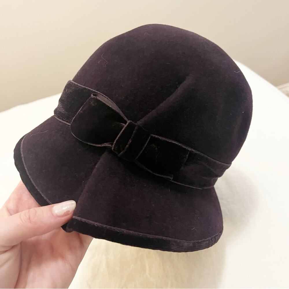 VINTAGE Louise Green Dark Purple Velour Hat with Bow
